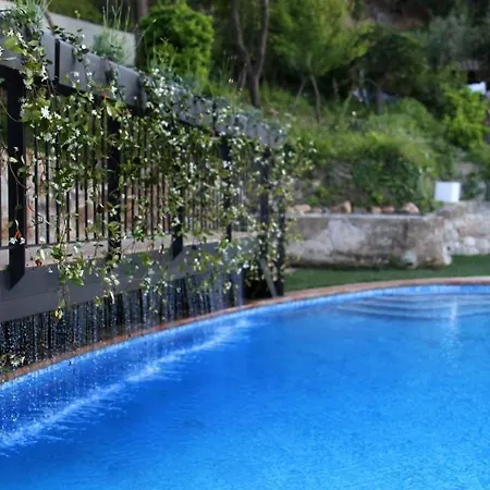 מלון Boutique Casa Granados 4*